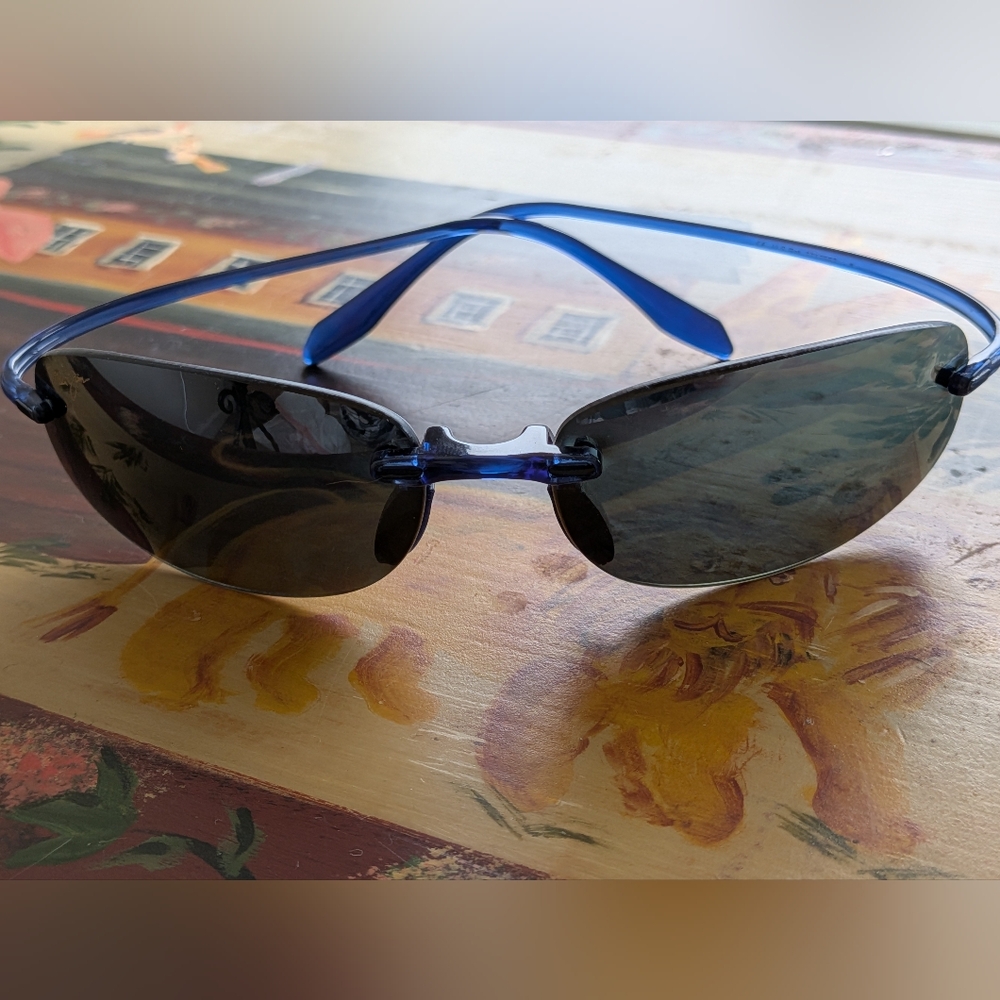 Maui Jim's Blue Rimless Sunglasses - Picture 3 of 12